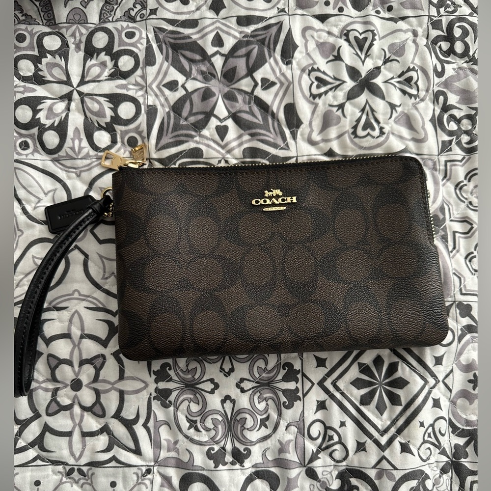 Coach Double Zip Wristlet